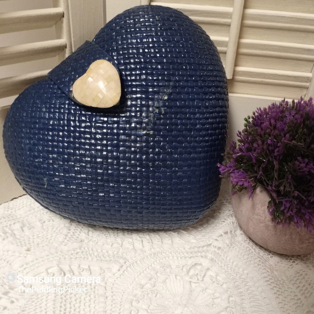 Vintage Heart Shape Clutch Purse by Valerie